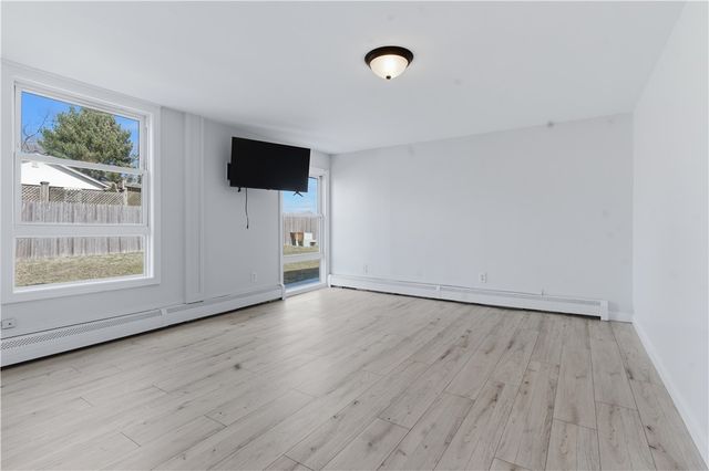 462 Lake Shore Drive, Warwick, RI 02889