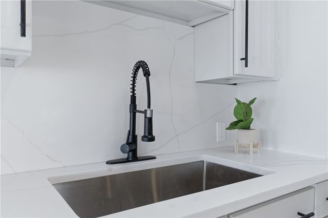 462 Lake Shore Drive, Warwick, RI 02889