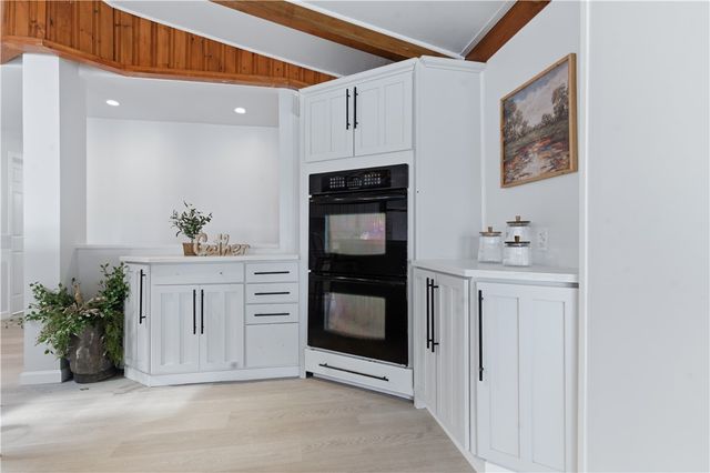 462 Lake Shore Drive, Warwick, RI 02889