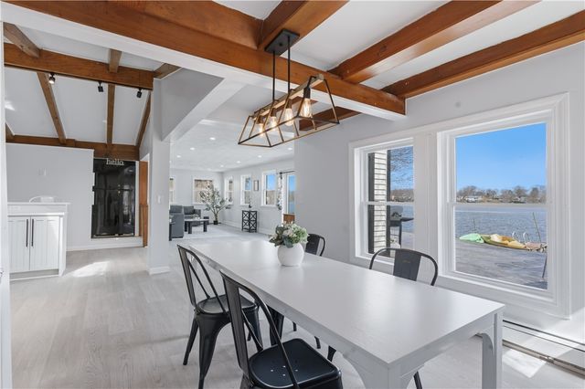 462 Lake Shore Drive, Warwick, RI 02889