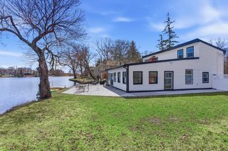 462 Lake Shore Drive, Warwick, RI 02889