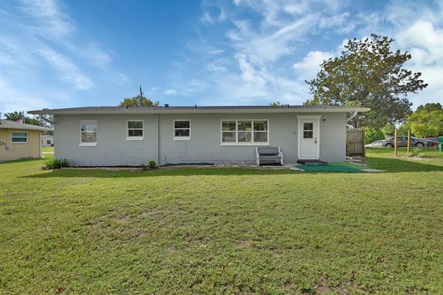 40 CARNATION LANE, Debary, FL 32713