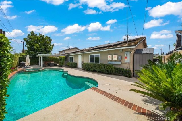1517 E Riverview, Orange, CA 92865