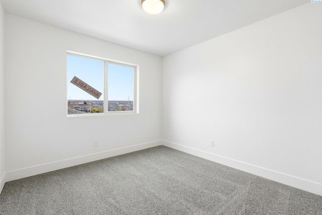 6650 W 28th Ave, Kennewick, WA 99338