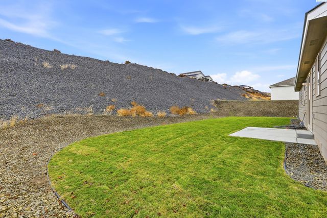 6650 W 28th Ave, Kennewick, WA 99338