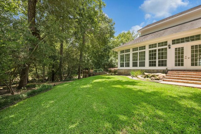 3920 N Briarwood Drive, Brenham, TX 77833
