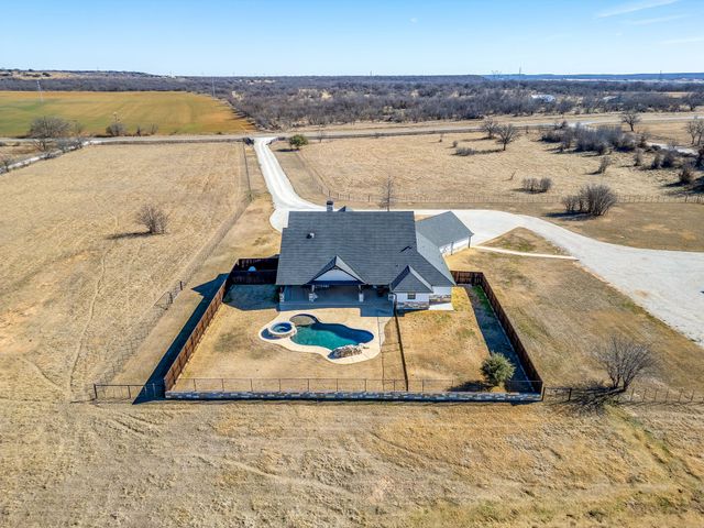 733 Fm 2652, Graham, TX 76450