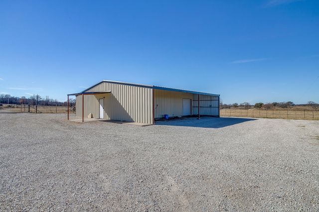733 Fm 2652, Graham, TX 76450