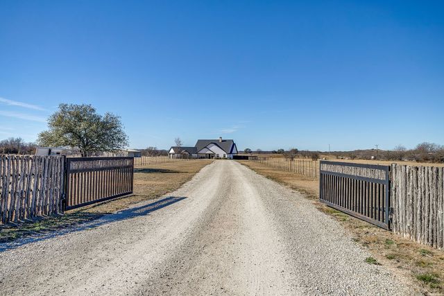 733 Fm 2652, Graham, TX 76450