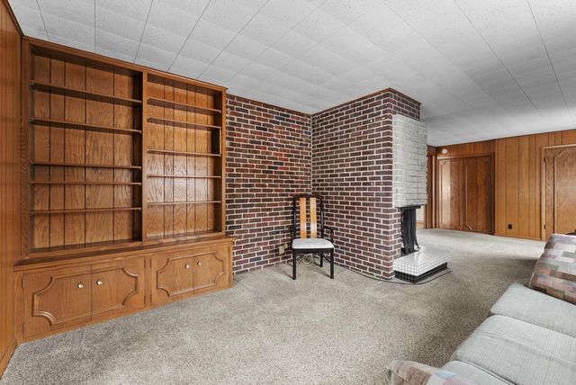 543 Roosevelt ROAD, Kohler, WI 53044