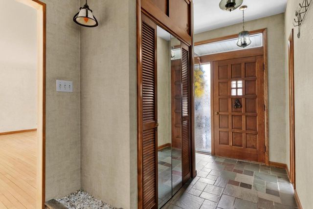 543 Roosevelt ROAD, Kohler, WI 53044