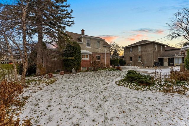 543 Roosevelt ROAD, Kohler, WI 53044