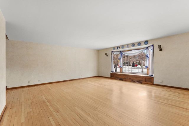 543 Roosevelt ROAD, Kohler, WI 53044