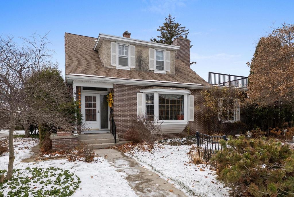 543 Roosevelt ROAD, Kohler, WI 53044