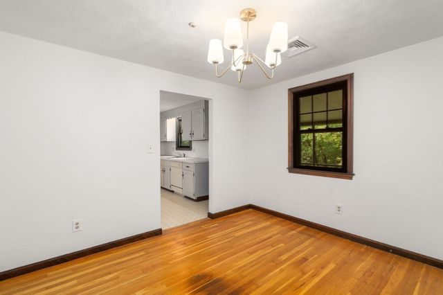 6 Aricia Ln, Winchester, MA 01890