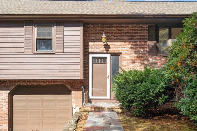 6 Aricia Ln, Winchester, MA 01890