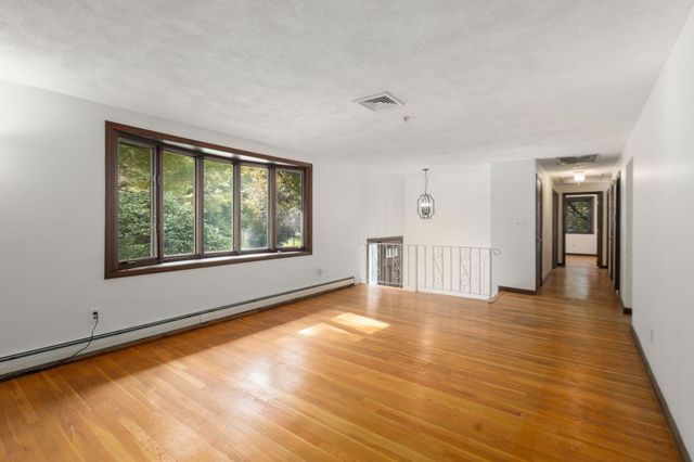6 Aricia Ln, Winchester, MA 01890