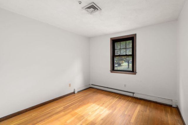 6 Aricia Ln, Winchester, MA 01890