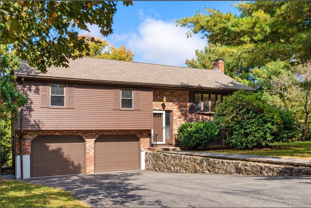 6 Aricia Ln, Winchester, MA 01890