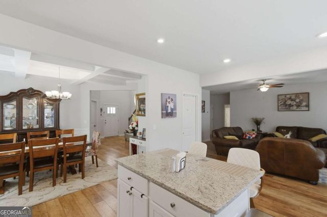 305 Eleanora Crossing, Loganville, GA 30052