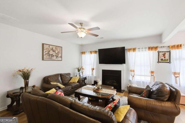 305 Eleanora Crossing, Loganville, GA 30052