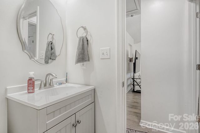 1412 Bells Knox Road, Charlotte, NC 28214