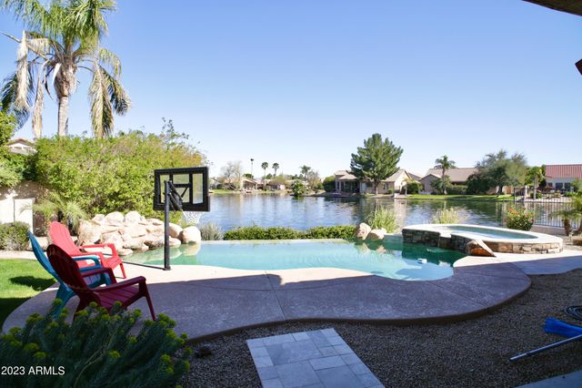 4683 S OLEANDER Drive, Chandler, AZ 85248