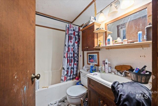 586 Bolton St, Twin Falls, ID 83301