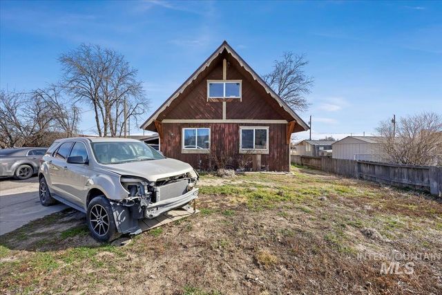 586 Bolton St, Twin Falls, ID 83301