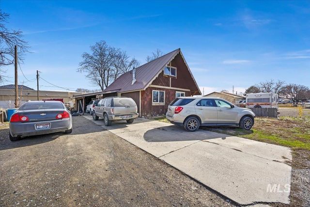 586 Bolton St, Twin Falls, ID 83301