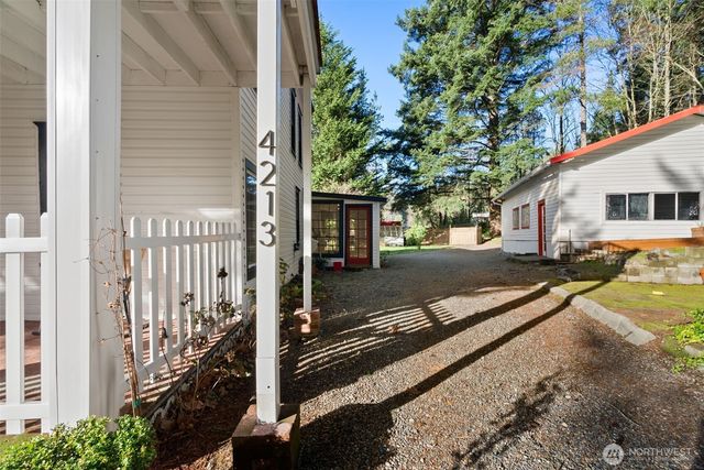 4213 Burnham Drive, Gig Harbor, WA 98332