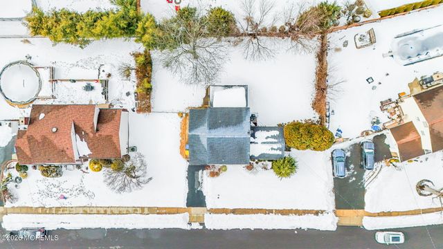 50 Creighton Circle, Old Bridge, NJ 08857