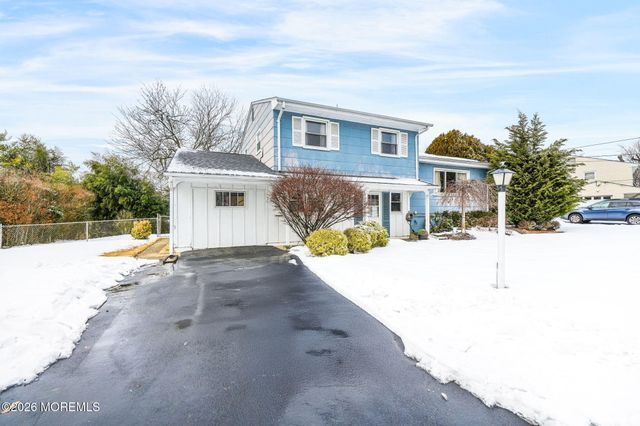 50 Creighton Circle, Old Bridge, NJ 08857