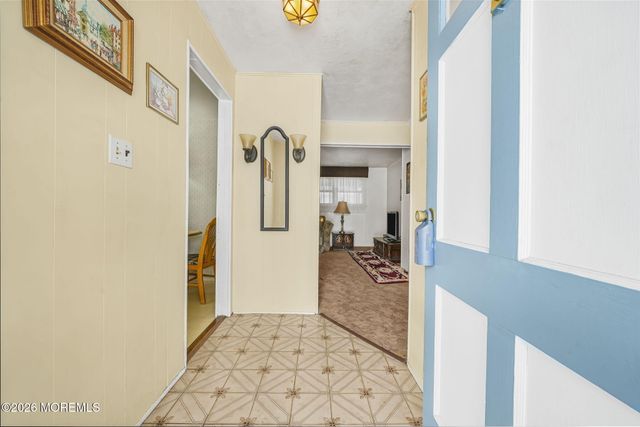 50 Creighton Circle, Old Bridge, NJ 08857