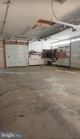 400 MAGNOLIA ST, Beverly, NJ 08010