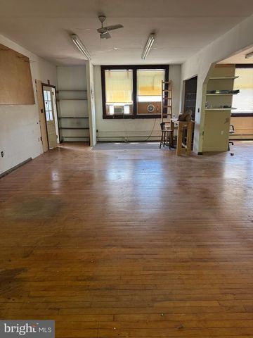 400 MAGNOLIA ST, Beverly, NJ 08010