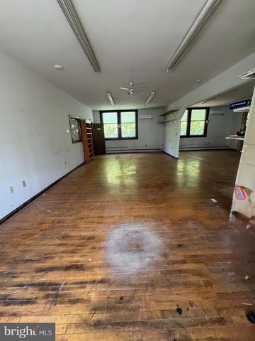 400 MAGNOLIA ST, Beverly, NJ 08010