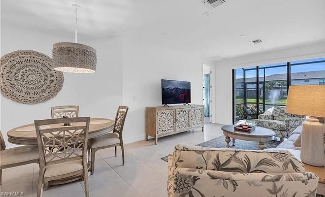 7624 Morgan WAY, Naples, FL 34119