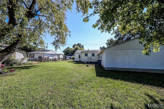 805 Victory Drive, Collinsville, IL 62234