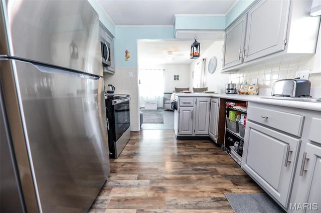 805 Victory Drive, Collinsville, IL 62234