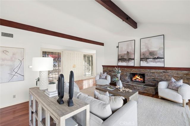 10392 Mira Vista, North Tustin, CA 92705