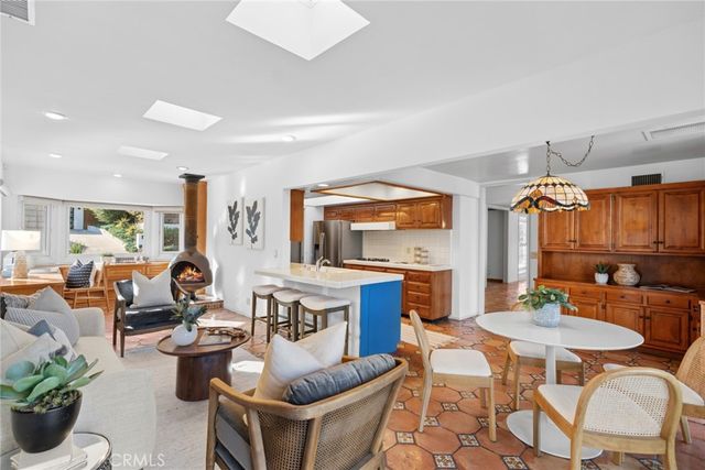 10392 Mira Vista, North Tustin, CA 92705