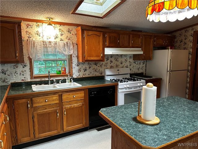 6659 Cross Road, Great Valley, NY 14741