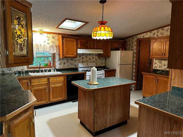 6659 Cross Road, Great Valley, NY 14741