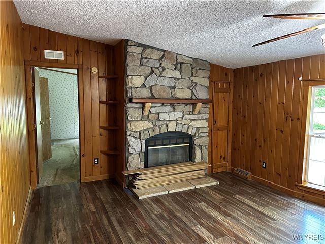 6659 Cross Road, Great Valley, NY 14741