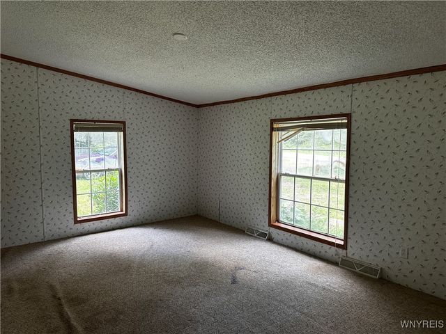 6659 Cross Road, Great Valley, NY 14741