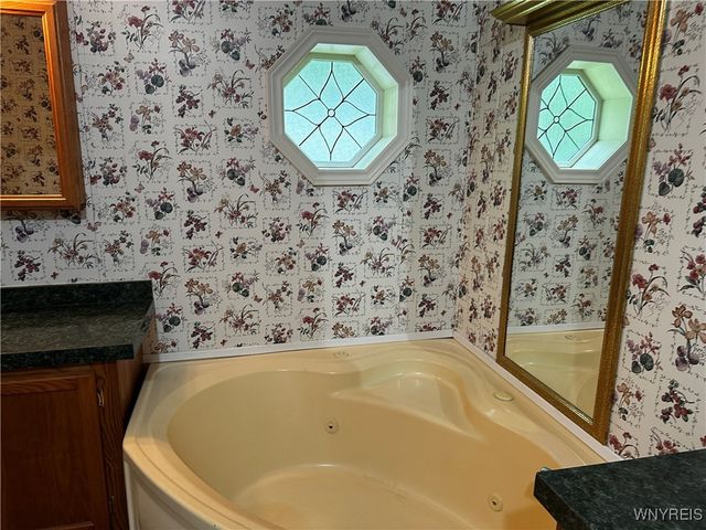 6659 Cross Road, Great Valley, NY 14741