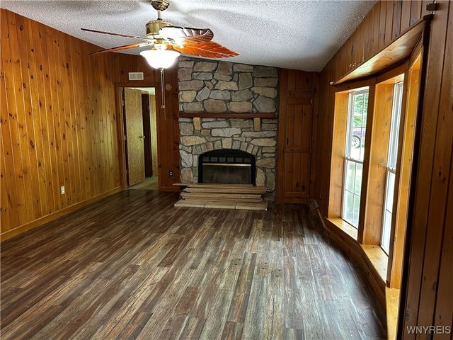 6659 Cross Road, Great Valley, NY 14741