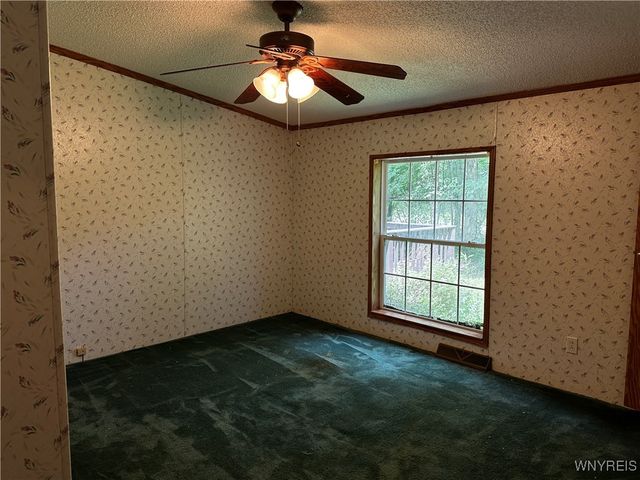 6659 Cross Road, Great Valley, NY 14741