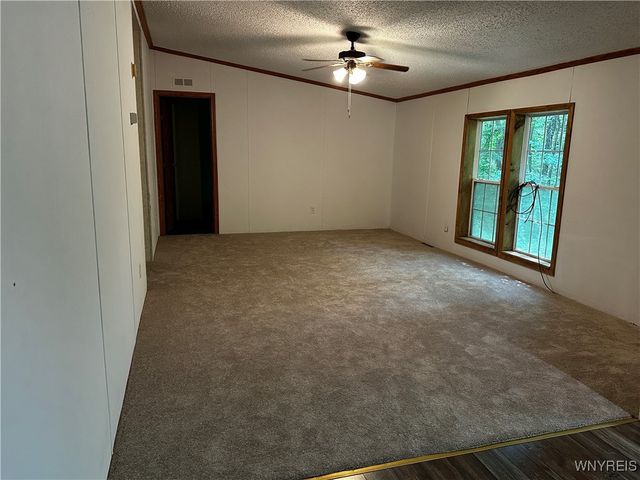 6659 Cross Road, Great Valley, NY 14741